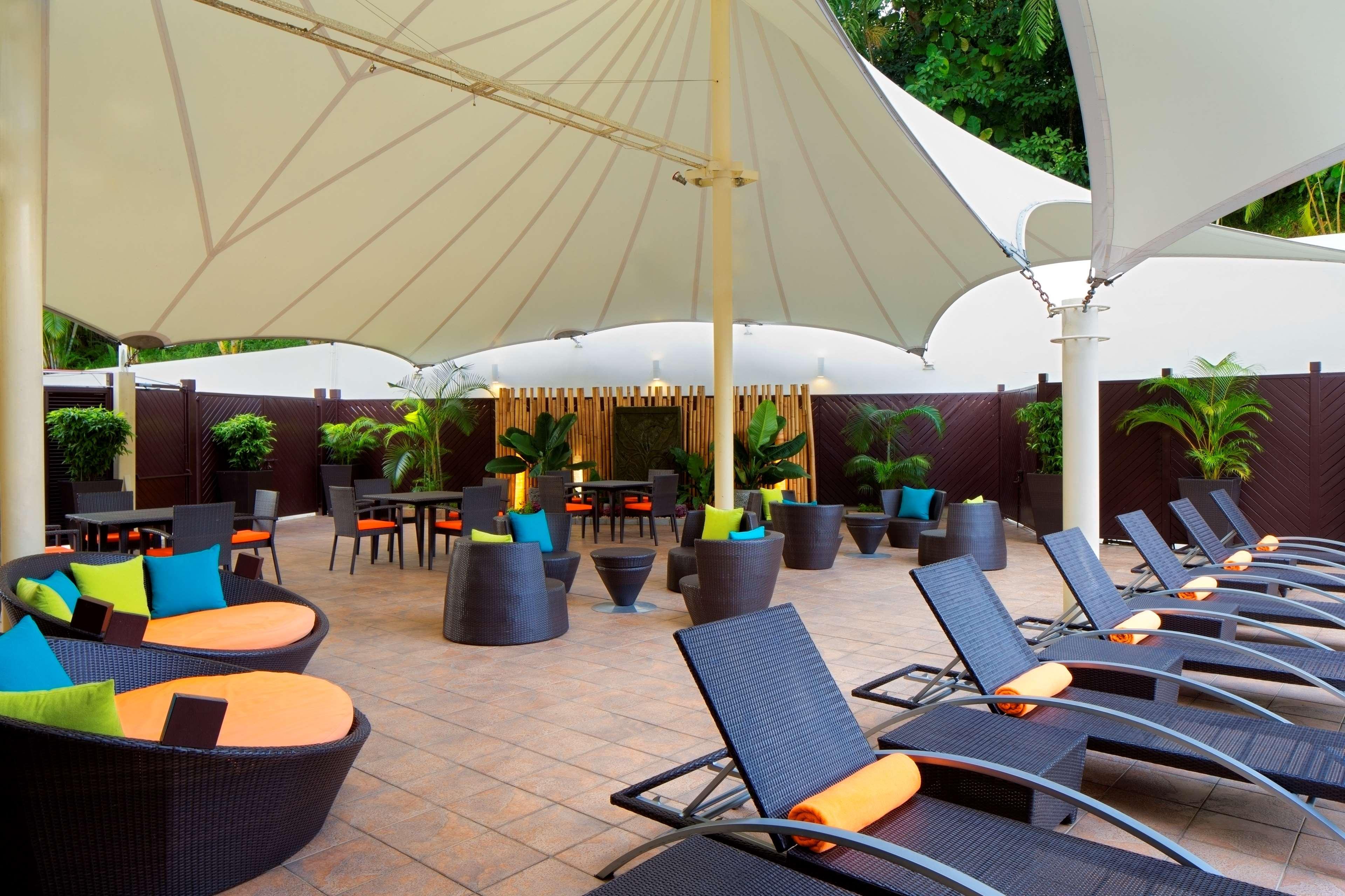 Radisson Hotel Brunei Darussalam Bandar Seri Begawan Esterno foto